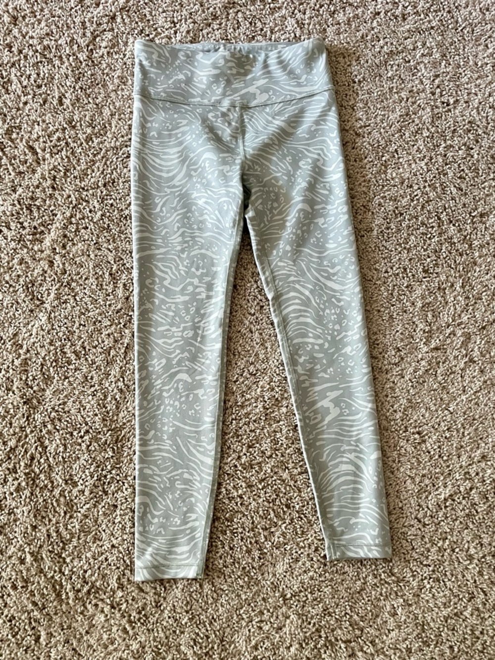 Athleta Girls Light Sage High Rise Chit Chat 7/8 Tights Leggings Sz 12 NEW